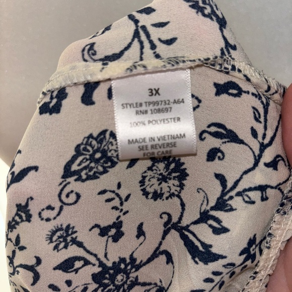 Floral Print Women's Top - Blue and White - Picture 6 of 6